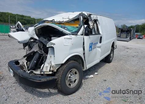 2011 Chevrolet Express 2500 Work Van z USA, uszkodzony, nr VIN 1GCWGFBA8B1137120